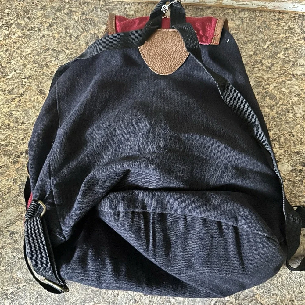 Harry Potter Hogwarts Alumni Backpack Gryffidor Travel School Bag Black Red